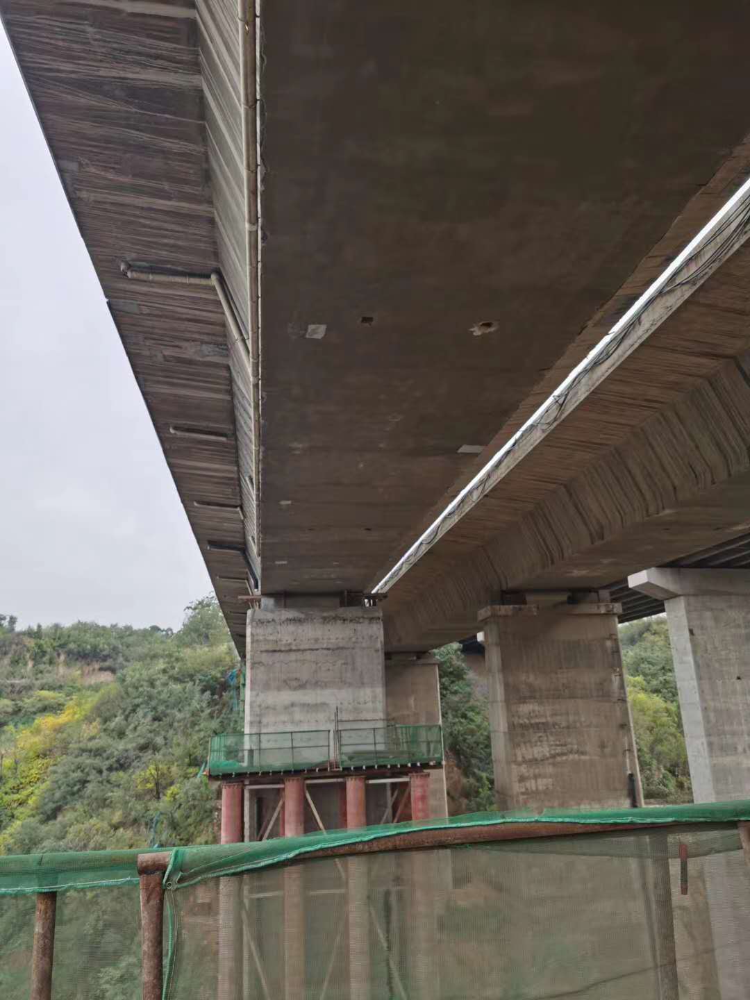 楚雄桥梁加固前制定可行设计方案图并用对施工方法